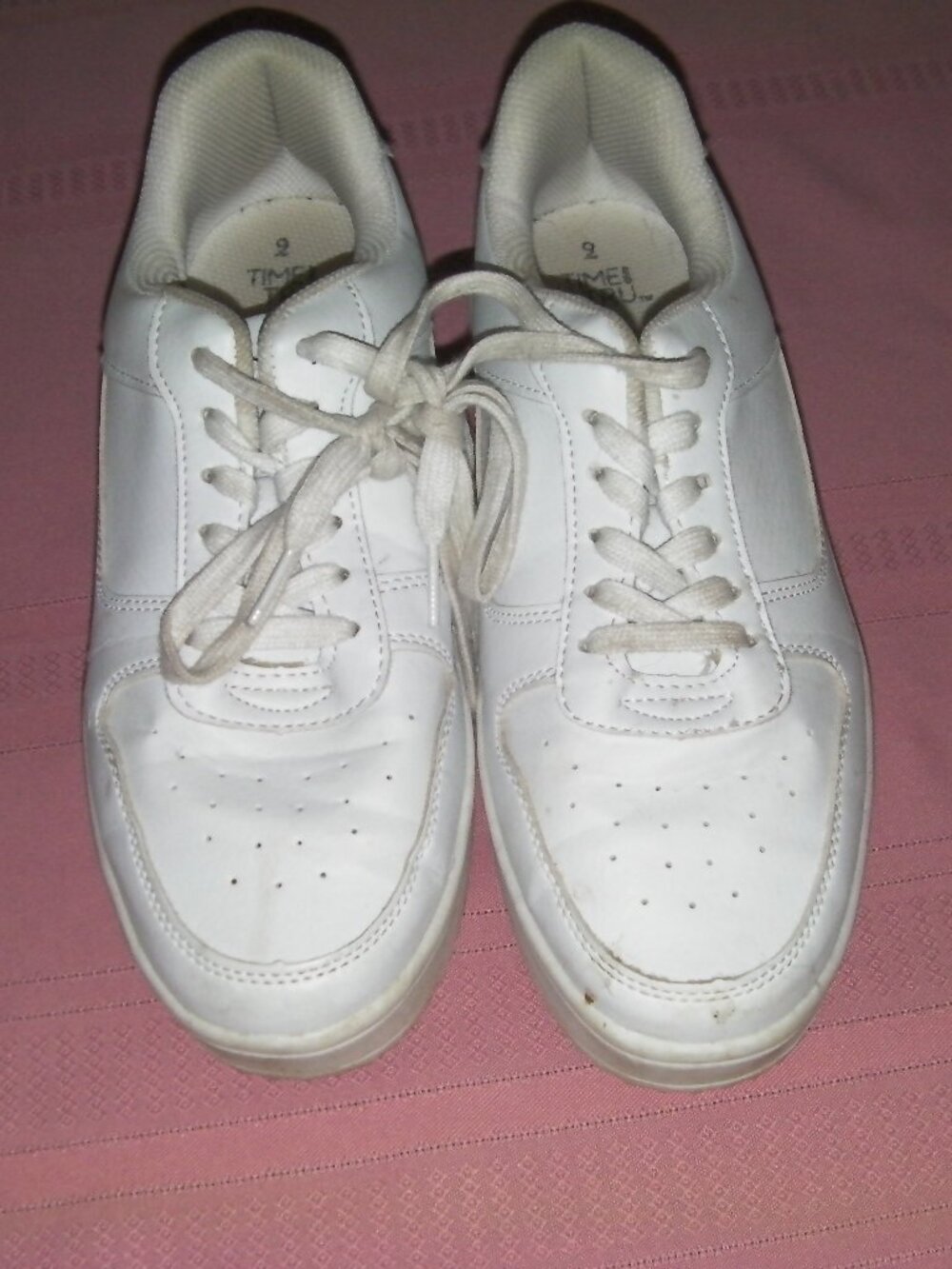 Women TIME TRU  size 9 Sneakers